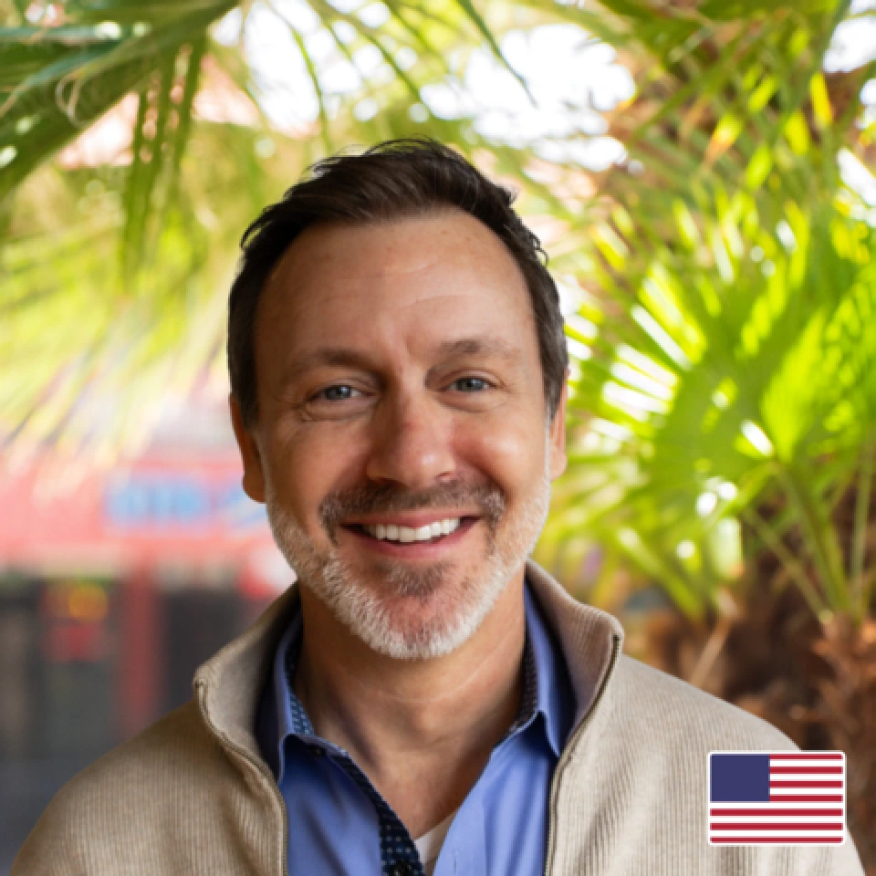 chris-barbera–flag@2x