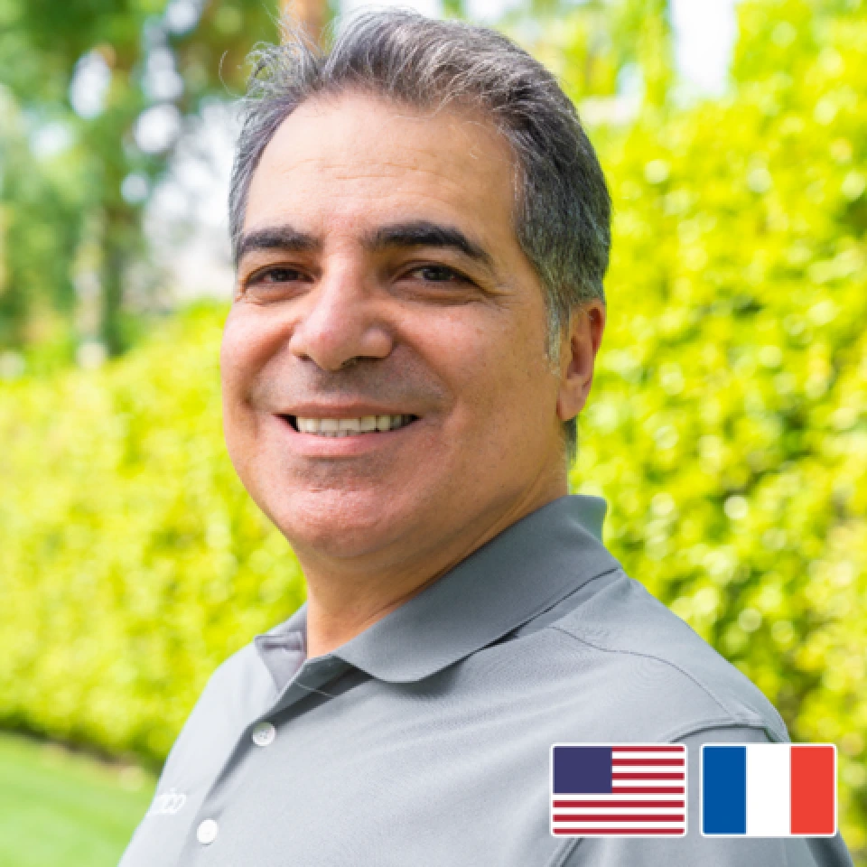 maurice-cohen–flag@2x